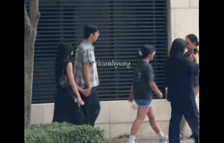 Ảnh Việt Nam cầu sáng đèn ban đêm phản chiếu sông thành phố