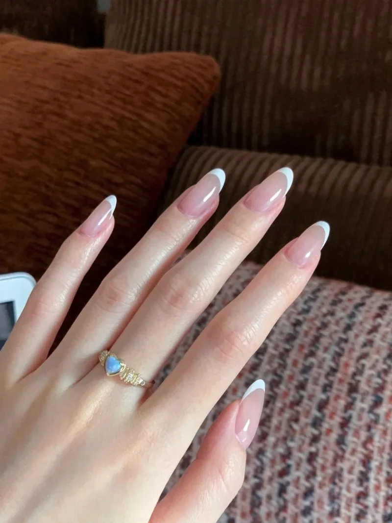 99+ mẫu nail móng nhọn tròn sang chảnh cho tay nàng thon dài điệu đà