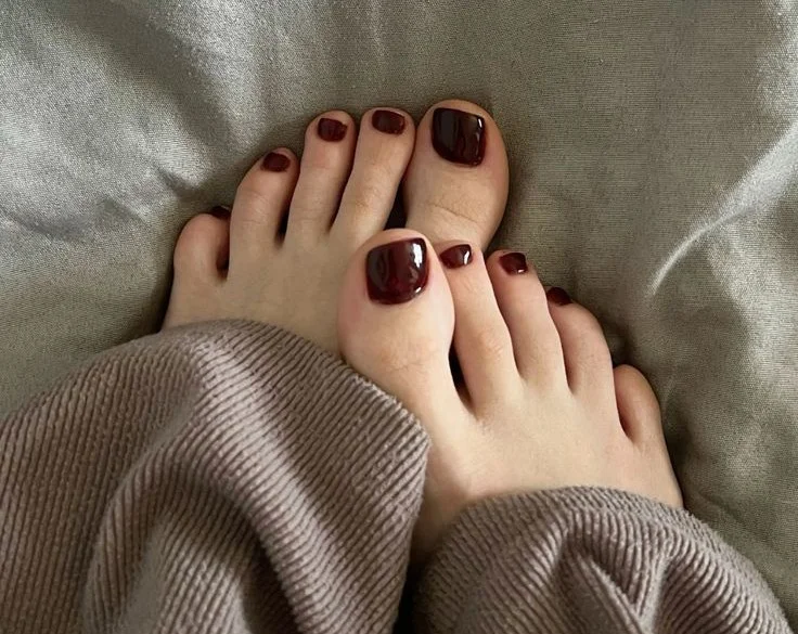 Mẫu nail chân đẹp cho mọi tông da – Tôn da, nổi bật cá tính